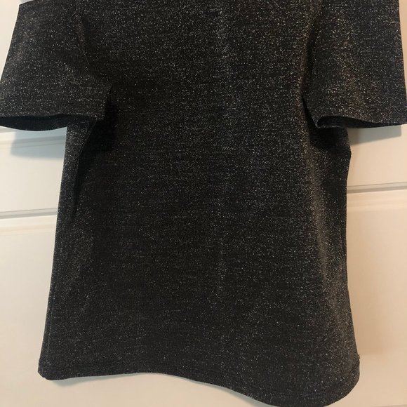 Cut Out Shoulder Top - Picture 3 of 4